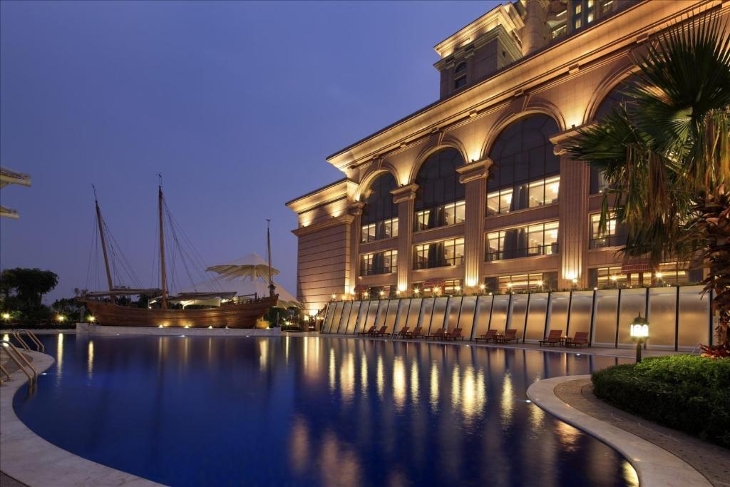 Sovereign Hotel Trạm Giang Ngoại thất bức ảnh